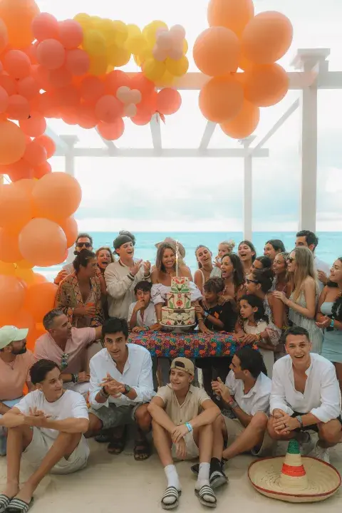 Las exclusivas imágenes del cumpleaños de Pampita en México. Las exclusivas imágenes del cumpleaños de Pampita en México.