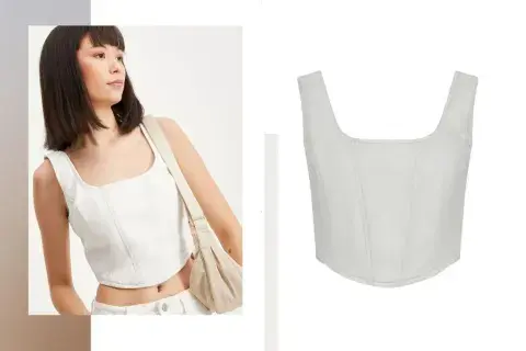 Tanto par usar solo como con una camisa arriba, este crop top tipo corset es un tremendo clásico. Es de Renner. Tanto par usar solo como con una camisa arriba, este crop top tipo corset es un tremendo clásico. Es de Renner.