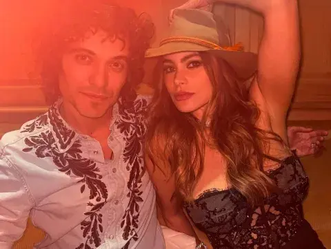 El argentino, Martín Rodríguez, junto a Sofía Vergara en Griselda. El argentino, Martín Rodríguez, junto a Sofía Vergara en Griselda.