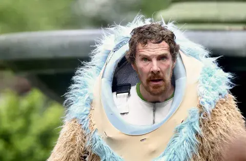 Benedict Cumberbatch en el set de Eric, nueva serie inglesa de Netflix en 2024. Benedict Cumberbatch en el set de Eric, nueva serie inglesa de Netflix en 2024.