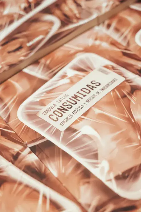 Consumidas, el último libro de Cande Yachte. Consumidas, el último libro de Cande Yachte.
