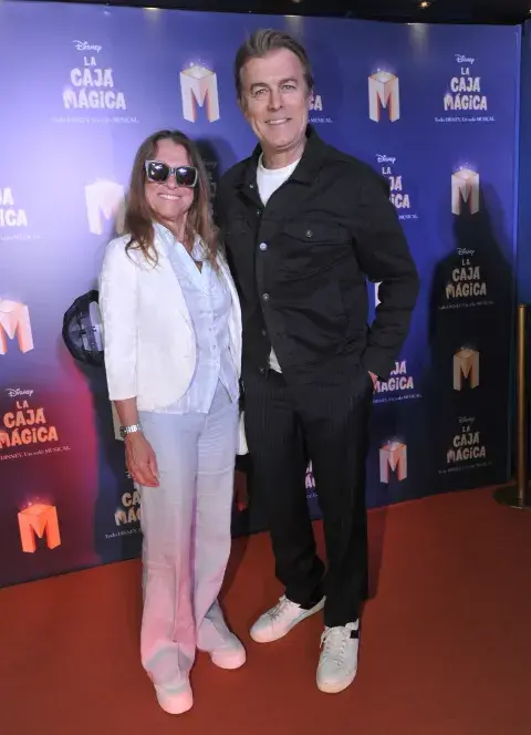 Gabriel Corrado y Constanza Feraud en la premiere de La Caja Mágica. Gabriel Corrado y Constanza Feraud en la premiere de La Caja Mágica.