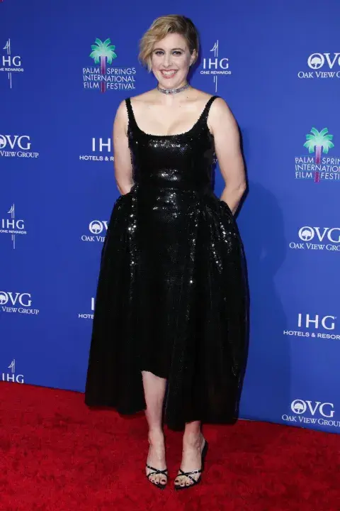 Greta Gerwig en la alfombra roja de Palm Springs Film Festival. Greta Gerwig en la alfombra roja de Palm Springs Film Festival.