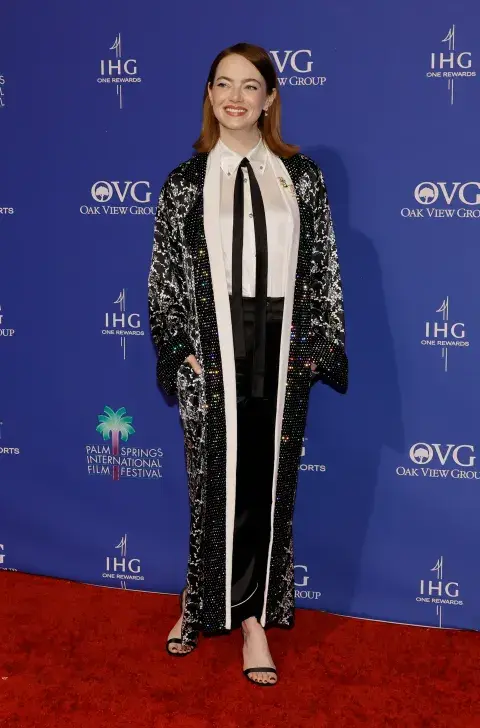 Emma Stone en la alfombra roja de Palm Springs Film Festival. Emma Stone en la alfombra roja de Palm Springs Film Festival.