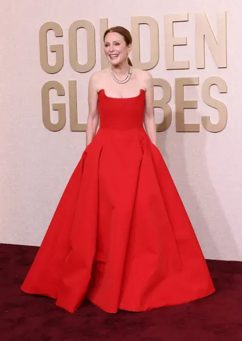 Juliane Moore en la alfombra roja de los Golden Globes 2024. Juliane Moore en la alfombra roja de los Golden Globes 2024.