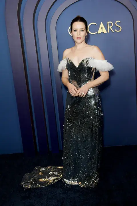 Claire Foy en la alfombra roja de los Governors Awards 2024.