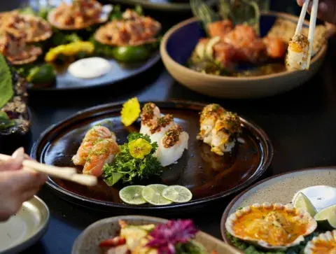Sabor latino y simplicidad oriental. Sabor latino y simplicidad oriental.