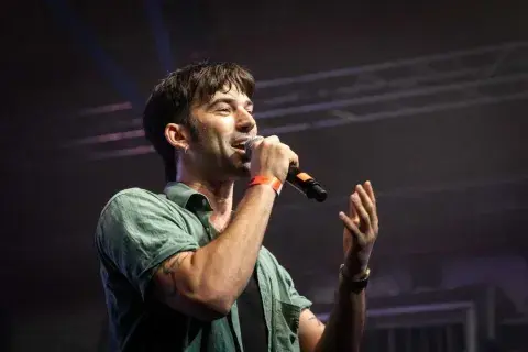 Pedro Rosemblat, este sería el novio de Lali Espósito. Pedro Rosemblat, este sería el novio de Lali Espósito.
