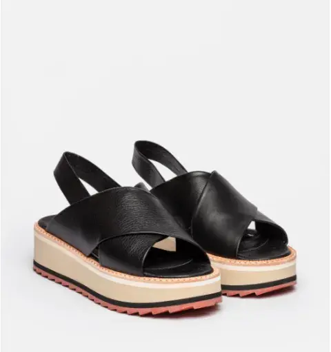Sandalias con plataforma, Prune $65.900 Sandalias con plataforma, Prune $65.900