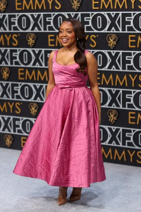 Quinta repitió en los Emmy con un Dior haute couture. Quinta repitió en los Emmy con un Dior haute couture.
