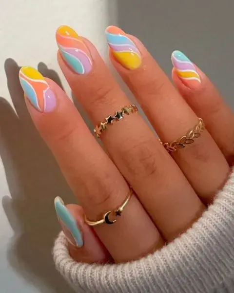 En tonos pastel brillante, vas por un diseño irregular. En tonos pastel brillante, vas por un diseño irregular.