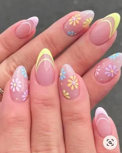 En tonos pasteles, la doble francesita con flores es una combinación que re funciona. En tonos pasteles, la doble francesita con flores es una combinación que re funciona.