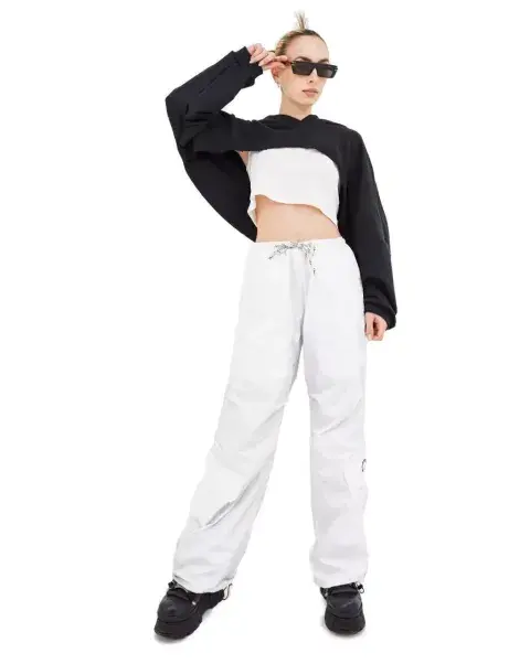 Este modelo de King Of The Kongo es en color blanco, para un look canchero en "black & white". @kingofthekongo