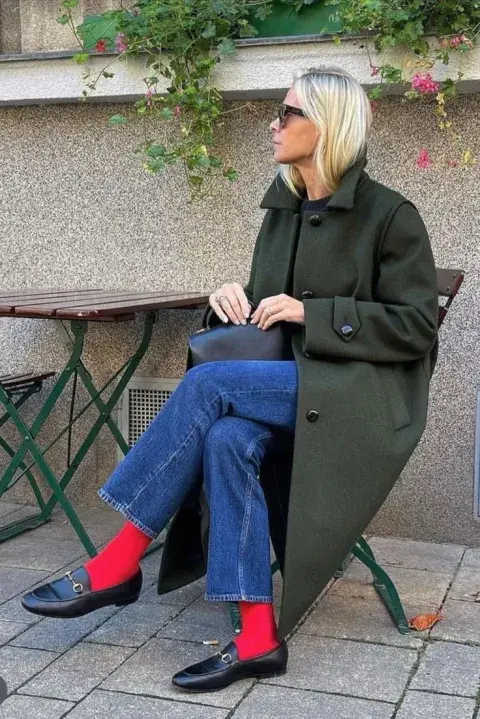 Nos encanta este look clásico con un giro! Nos encanta este look clásico con un giro!