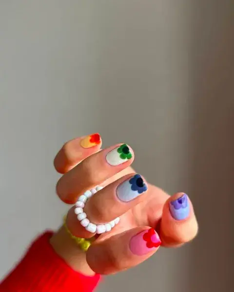 Jugando con dos tonos de un mismo color, el detalle lo haces con el más oscuro. Jugando con dos tonos de un mismo color, el detalle lo haces con el más oscuro.