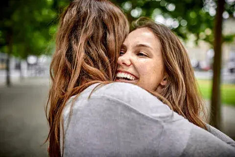Las red flags de la amistad que deberías aprender a identificar. Las red flags de la amistad que deberías aprender a identificar.