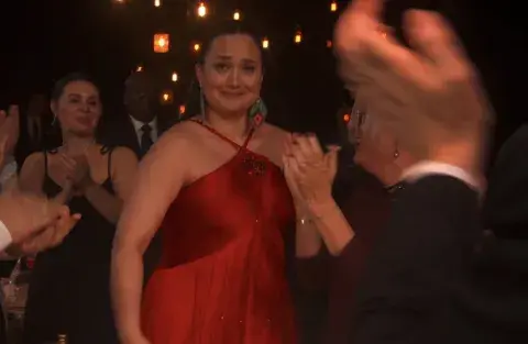 Lily Gladstone en los SAG Awards 2024. Lily Gladstone en los SAG Awards 2024.