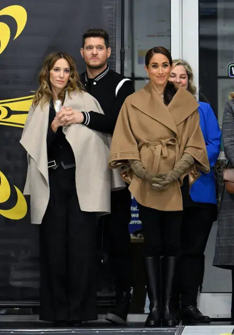 Luisana Lopilato y Michael Bublé con el príncipe Harry y Meghan Markle en Canadá. Luisana Lopilato y Michael Bublé con el príncipe Harry y Meghan Markle en Canadá.
