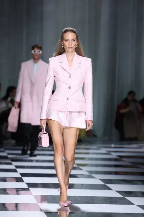 Versace, desfile primavera verano 2024