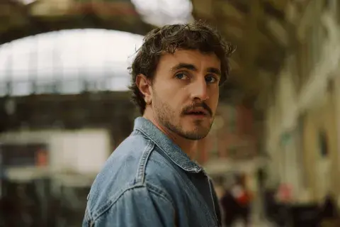 Paul Mescal suma otro gran papel a su filmografía. Paul Mescal suma otro gran papel a su filmografía.