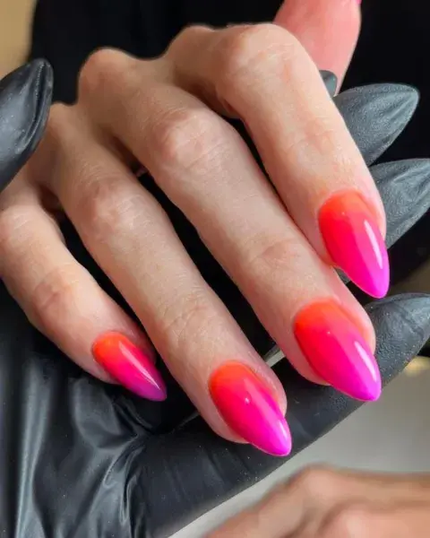 En rojo y rosa fucsia, si lo que buscás es un diseño de shock... este tiene que ser una opción. En rojo y rosa fucsia, si lo que buscás es un diseño de shock... este tiene que ser una opción.