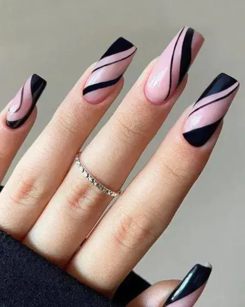 El rosa está súper en tendencia y podés usarlo de base para un diseño de líneas. El rosa está súper en tendencia y podés usarlo de base para un diseño de líneas.