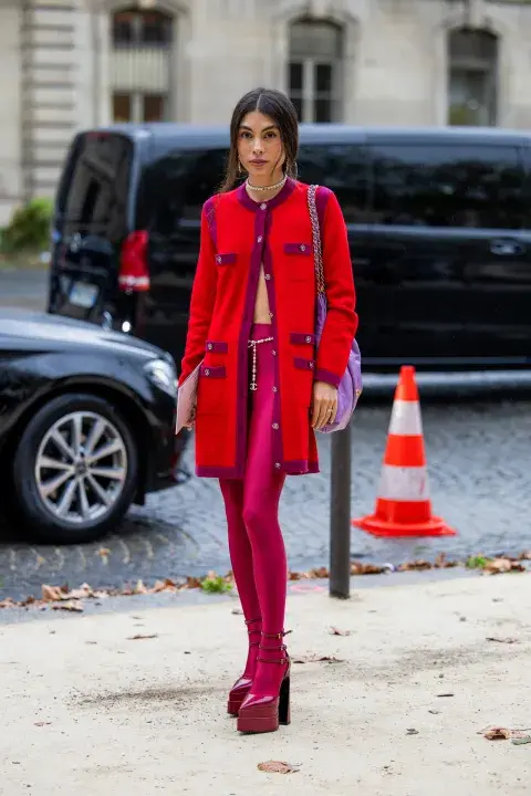 Dos colores shocking que combinan y se complementan de manera ideal. Dos colores shocking que combinan y se complementan de manera ideal.