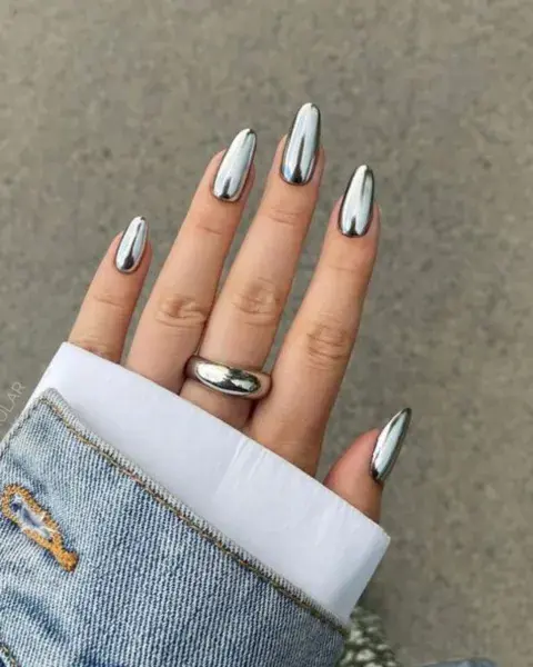 Full metalizadas. Otra gran tendencia de la temporada que suma al plateado, en un estilo bien rockero. Full metalizadas. Otra gran tendencia de la temporada que suma al plateado, en un estilo bien rockero.