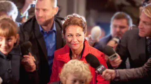 Sidse Babett Knudsen protagoniza Borgen, la serie nórdica disponible en Netflix. Sidse Babett Knudsen protagoniza Borgen, la serie nórdica disponible en Netflix.
