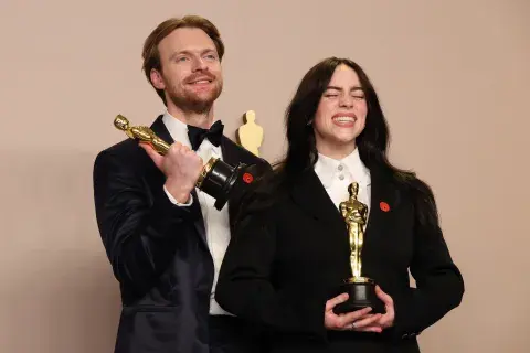 Finneas O'Connel y Billie Eilish en los Premios Oscar 2024. Finneas O'Connel y Billie Eilish en los Premios Oscar 2024.