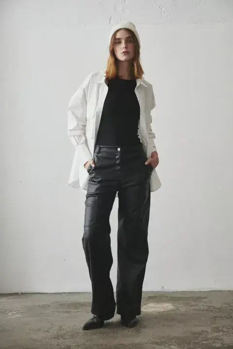 Un sastrero confeccionado en ecocuero, muy original y perfecto si te gusta un estilo más rocker. Este diseño es de @florianbsas Un sastrero confeccionado en ecocuero, muy original y perfecto si te gusta un estilo más rocker. Este diseño es de @florianbsas