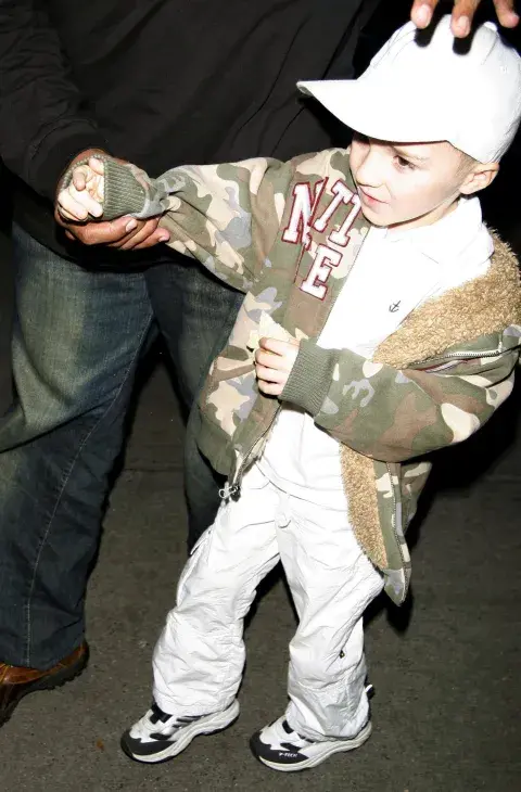El pequeño Rocco Ritchie en 2006, en Nueva York. El pequeño Rocco Ritchie en 2006, en Nueva York.