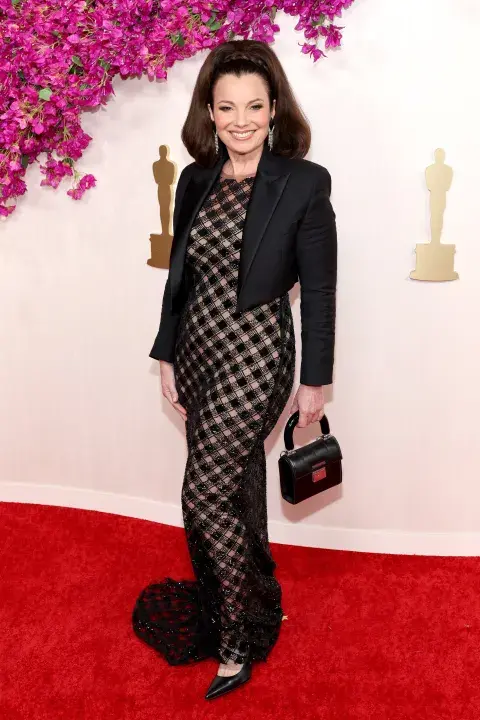 Fran Drescher en la alfombra roja de los Premios Oscar 2024. Fran Drescher en la alfombra roja de los Premios Oscar 2024.
