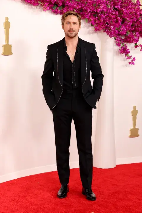 Ryan Gosling en la alfombra roja de los Premios Oscar 2024. Ryan Gosling en la alfombra roja de los Premios Oscar 2024.