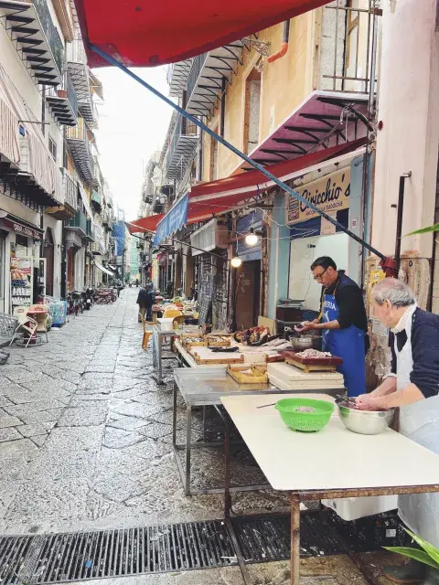 Comer rico en Italia, con la chef Julieta Oriolo. Comer rico en Italia, con la chef Julieta Oriolo.