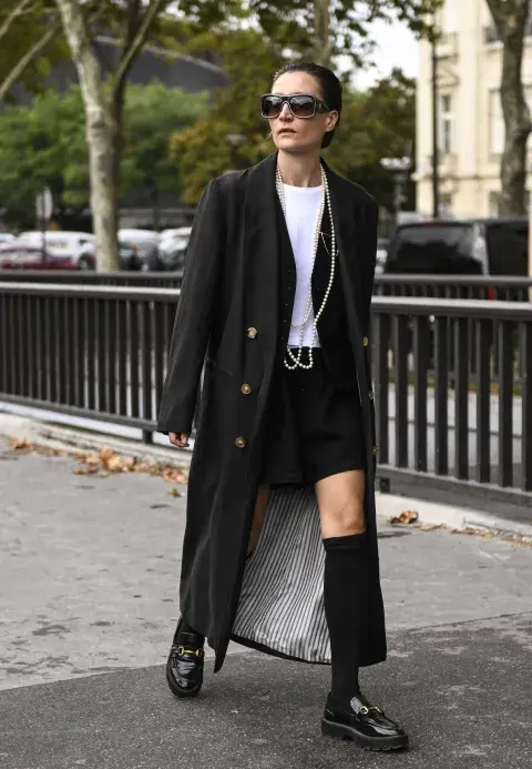 Medias tres cuarto con mocasines y bermuda. 