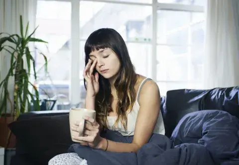 Sentir que no somos productivas como espera el mercado nos puede generar ansiedad y depresión. Sentir que no somos productivas como espera el mercado nos puede generar ansiedad y depresión.