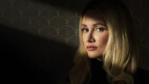 El lado oscuro de Playboy estrena hoy a las 8PM en Max.