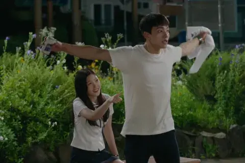 Reunited Worlds tiene una sola temporada de 20 capítulos. Reunited Worlds tiene una sola temporada de 20 capítulos.
