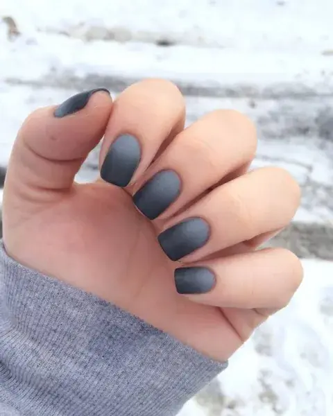 Con un esfumado de negro a gris, usas un tono cemento como el más claro. Con un esfumado de negro a gris, usas un tono cemento como el más claro.