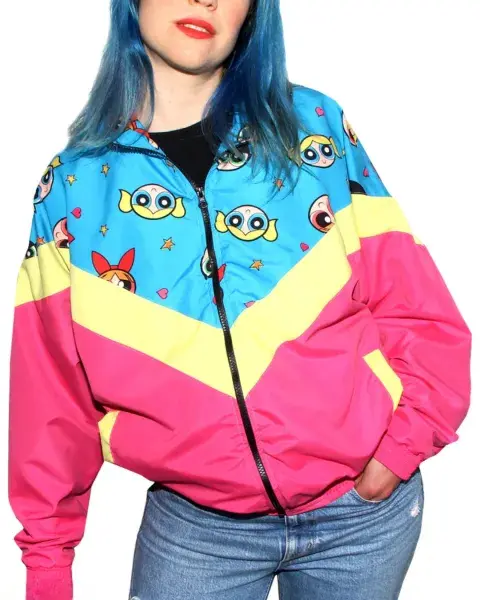Con colores brillantes y súper ondera, si sos fan de Las chicas superpoderosas es un sí absoluto. Es de This Is Feliz Navidad. Con colores brillantes y súper ondera, si sos fan de Las chicas superpoderosas es un sí absoluto. Es de This Is Feliz Navidad.