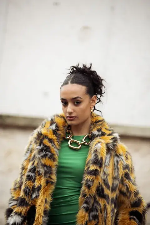 Collar chunky con estrases. Collar chunky con estrases.