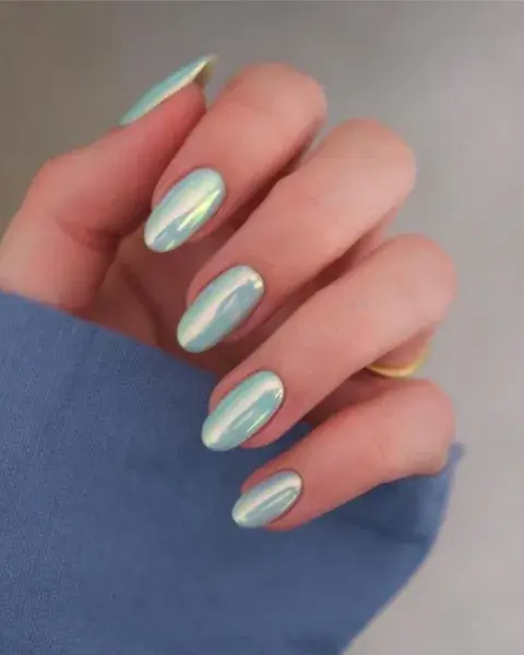 Con el matcha siendo uno de los colores de moda este año, podés elegirlo en tono brillante. Con el matcha siendo uno de los colores de moda este año, podés elegirlo en tono brillante.
