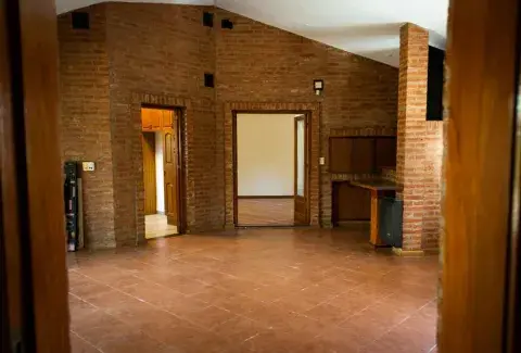 La casa antes de la remodelación. La casa antes de la remodelación.