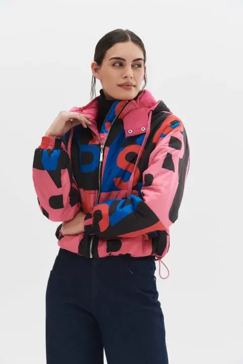 Estampada en diferentes tonos, para un look más llamativo. Es de @prussia_moda Estampada en diferentes tonos, para un look más llamativo. Es de @prussia_moda