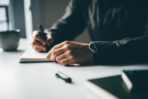 En la "escritura de ideas" todas las propuestas son valoradas por igual, sin importar cuál surgió primero. En la "escritura de ideas" todas las propuestas son valoradas por igual, sin importar cuál surgió primero.