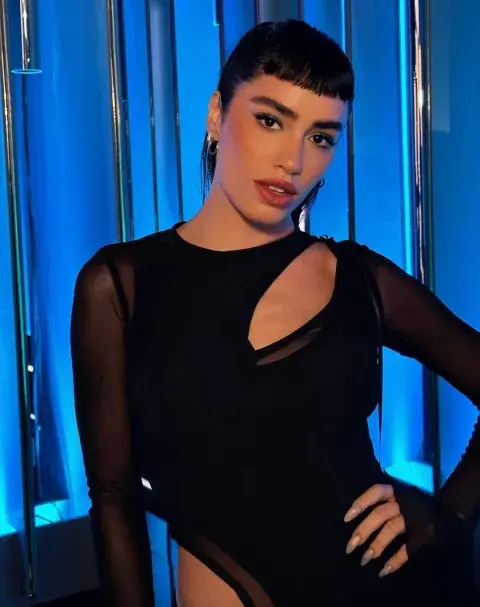 Lali Espósito en el programa Martínez y hermanos.