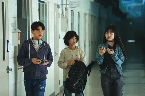 Goodbye Earth tiene una sola temporada de 12 episodios.