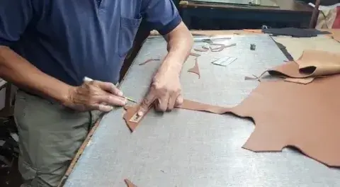 El taller donde se confeccionan las carteras que Lily exporta. El taller donde se confeccionan las carteras que Lily exporta.