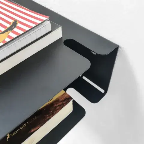 Mesa de luz empotrada, ideal para monoambiente. Mesa de luz empotrada, ideal para monoambiente.